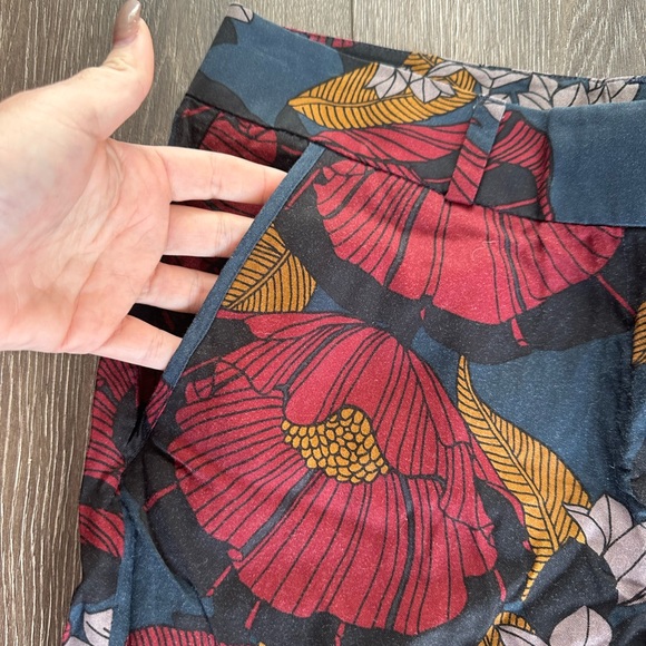 ANN TAYLOR LOFT floral dress pants - Picture 4 of 5